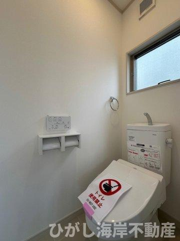 藤沢市辻堂東海岸2丁目　中古戸建のトイレ|新規リフォーム完了！　洗浄機能付きお手洗い