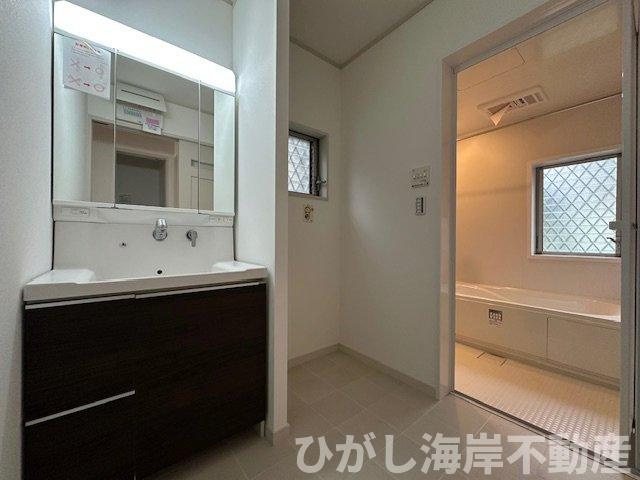 藤沢市辻堂東海岸2丁目　中古戸建の脱衣所|新規リフォーム完了！　脱衣スペース