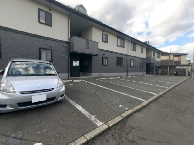 グランディールＭ102の駐車場