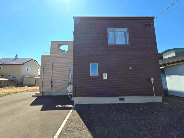 鳥取南5丁目<一条工務店様施工>中古住宅の外観