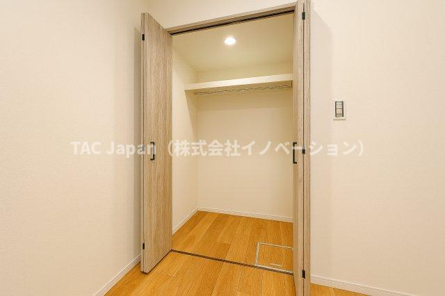 ライオンズガーデンヒルズ白山の収納|使い勝手にこだわった収納設計は、必要なものがすぐ手に取れる工夫が随所に施されており、忙しい毎日の家事をより快適でスムーズに進められる空間となっています。生活動線を考えた配置でストレスフリーな暮らしを。