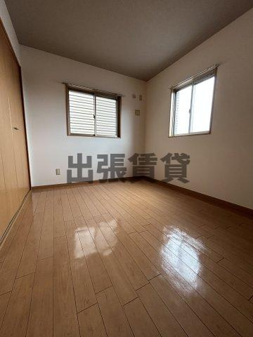 仲介手数料0円！！TRINITYの洋室