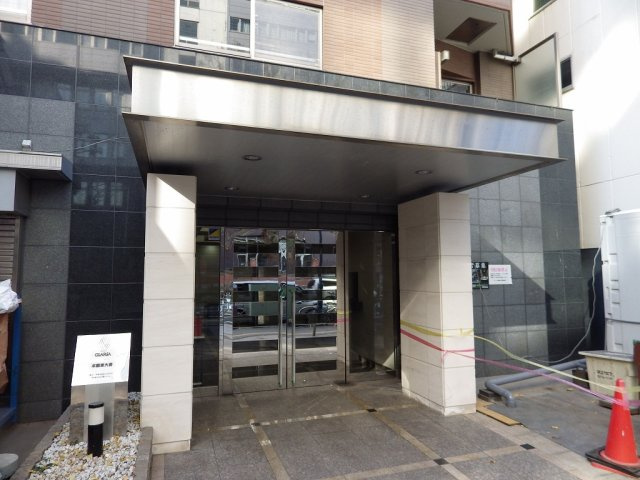 グラーサ本郷東大前のエントランス