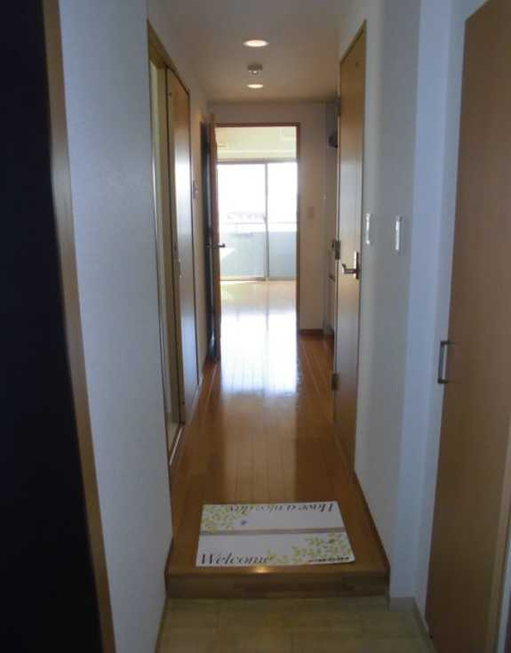 COZYCOURT三軒茶屋TOKYO　三井ホーム施工　陽当たり良好　高層階の玄関