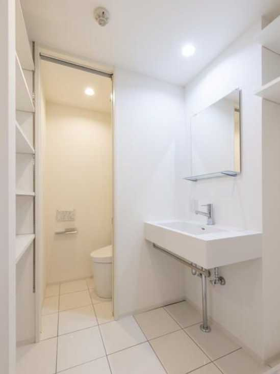 ReveResidence三宿　ペット相談　礼金０　築浅の洗面所