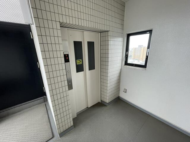 ウィングステイツ御本丸の玄関