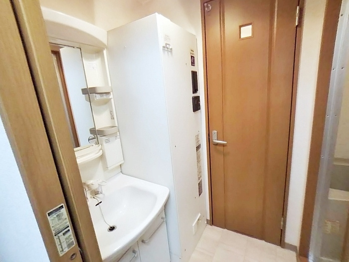 岩田マンション203の洗面所