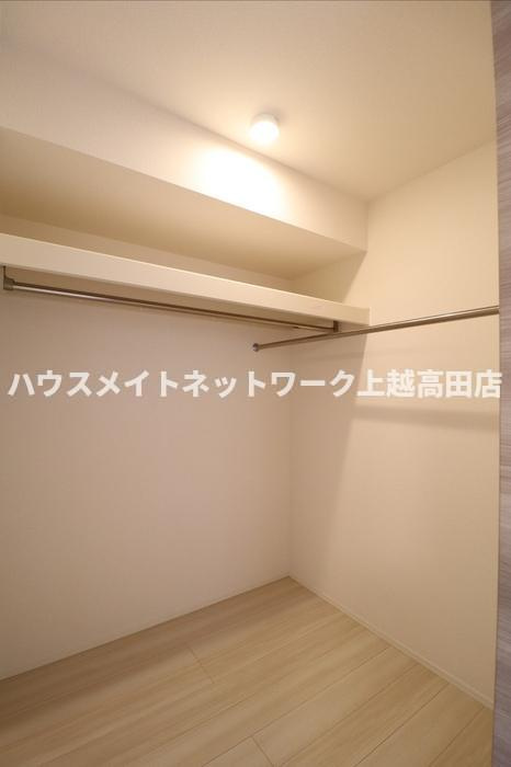 インサイドモートの収納|ウォークインクローゼット