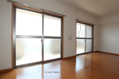 【居間・リビング】 | パルデンスエコノⅤ | ゆったりとした居間です
パルデンス・エコノⅤ603号室2013/5/3撮影