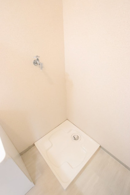 洗濯機置き場は室内です。