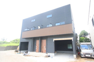 ガレージのあるテラスハウス♪（建築中）