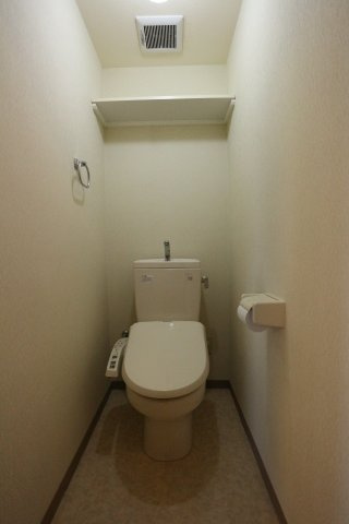 JOYFUL TOWN SODAのトイレ|※別のお部屋の写真です。反転間取り。