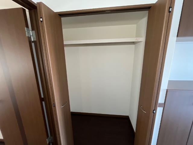 メゾン・ド・アイの収納|玄関側収納