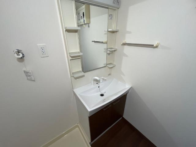 メゾン・ド・アイの洗面所|洗髪洗面化粧台