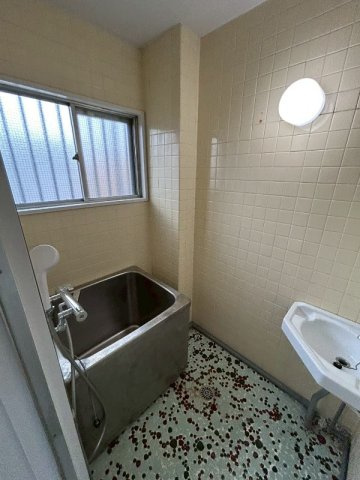 新宿区北新宿２丁目の賃貸マンションの浴室|別部屋参考写真