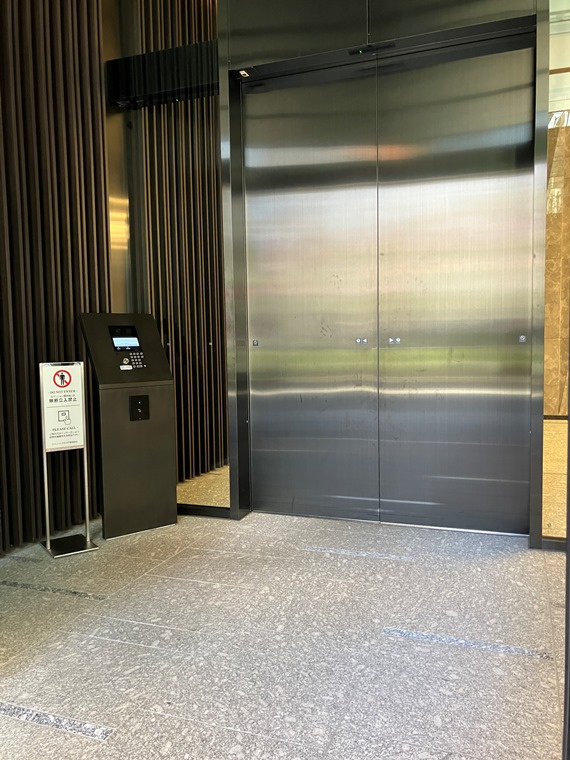 グランリビオ芝大門のエントランス