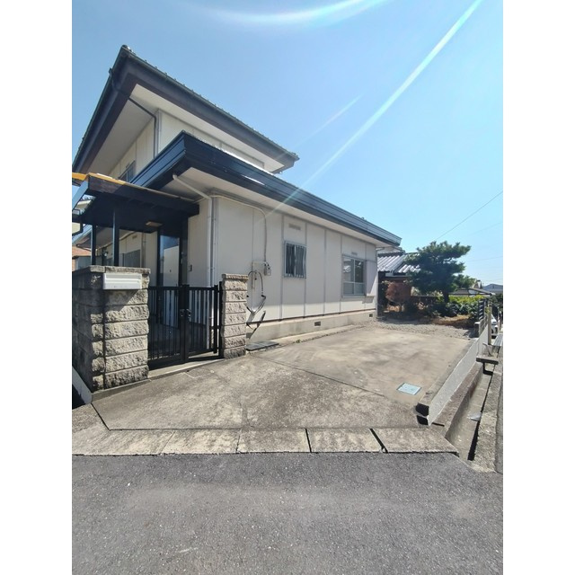 松が丘4丁目戸建ての駐車場