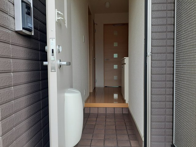 セトル・アンソレイユⅡ　Ｂの玄関|ゆったりとした玄関です