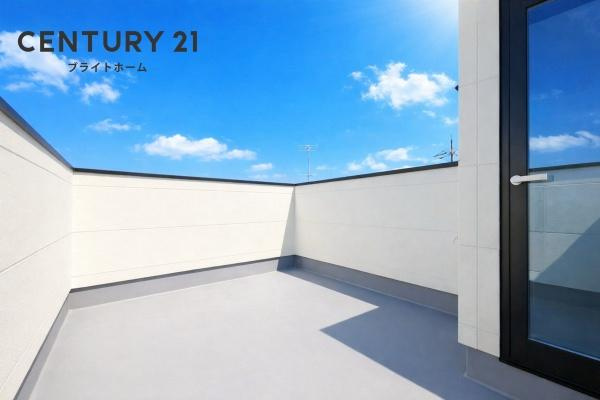 横浜市戸塚区南舞岡２丁目の新築一戸建のバルコニー|開放的なバルコニー！！
陽当り通風良好で洗濯物も良く乾きます。
風が心地よいです！