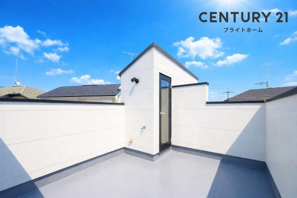 横浜市戸塚区南舞岡２丁目の新築一戸建のバルコニー|広さも十分のルーフバルコニー！！
陽当り・通風良好で洗濯物も良く乾きます。
風が心地よいです！