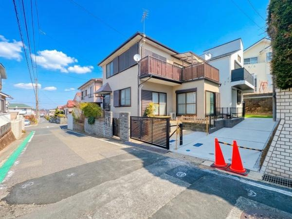 横浜市戸塚区南舞岡２丁目の新築一戸建の前面道路含む現地写真|車通りが少ない為、小さなお子様にも安心です。
是非一度、現地へ起こしください。