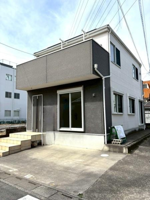 【外観】 | 【11日(土)・12日(日)見学可】八潮市大字木曽根戸建 | 南道路のため、日当たり良好♪
