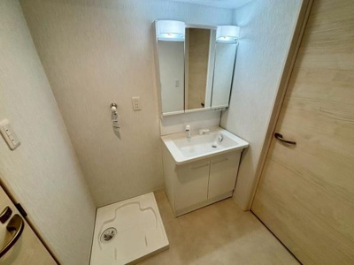 【独立洗面台】 | ウェルフェアグリーン越谷 | 洗面所は広くスペースが取れていて快適です♪