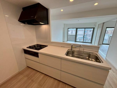 【キッチン】 | ウェルフェアグリーン越谷 | 3口コンロ付きののシステムキッチン♪