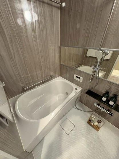 【浴室】 | メイツ草加 | 【浴室乾燥機付き！追炊き機能も完備していて快適にバスタイムを楽しめます♪】