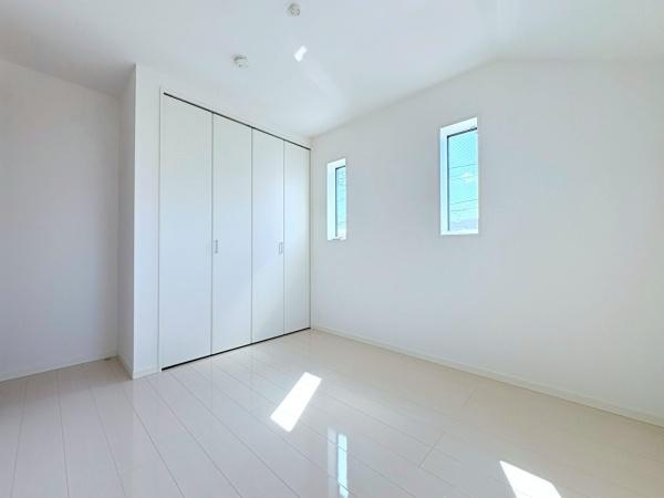 大和市南林間８丁目の新築一戸建の洋室