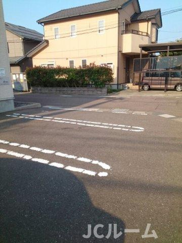 ヴィラージュ・Ｋの駐車場