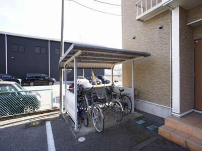 【その他共用部分】 | Ｋ・Ｕ・２ | 屋根付きの駐輪場があります♪