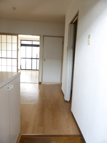 ウェアハウスＢの玄関