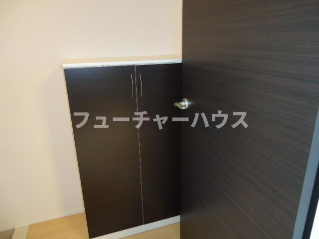 カナンのその他|玄関