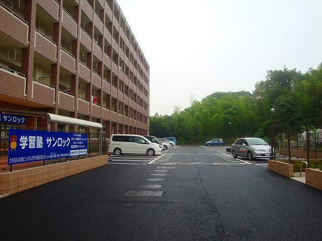オリーブ　コート塚田の駐車場
