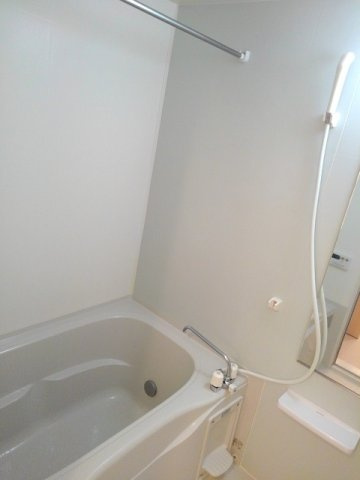 ファミール旭ヶ丘Ａの浴室