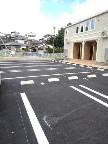 スイートバジル　Ａの駐車場