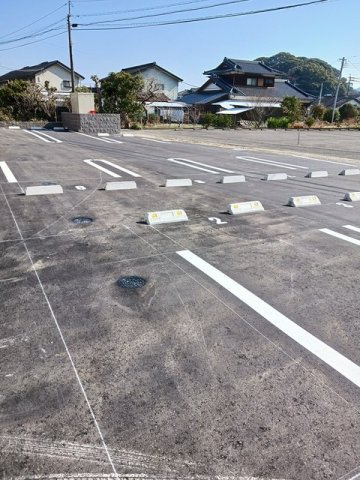 バリエンテ　Ｍの駐車場