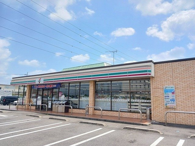 アムールの周辺|セブンイレブン小山城東４丁目店まで200m