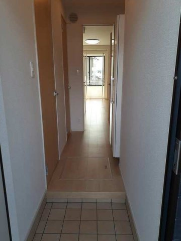 グランドソレイユＣの玄関