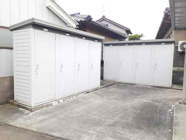 ヴィラ・かたかご　Ⅲの駐車場