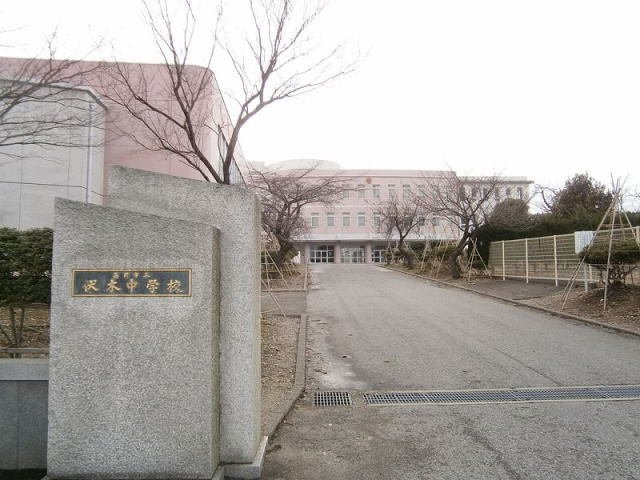 ヴィラ・かたかご　Ⅲの周辺|伏木中学校まで1100m