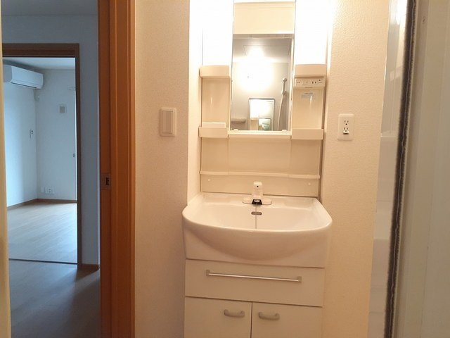 ヴィラ・かたかご　Ⅲの洗面所