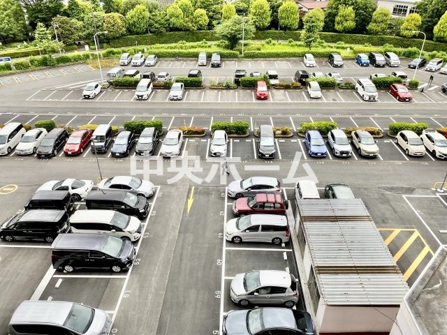 南砂住宅2号棟の駐車場|【敷地内駐車場】最新の空き状況や費用などの詳細は担当スタッフまでお問い合わせください。