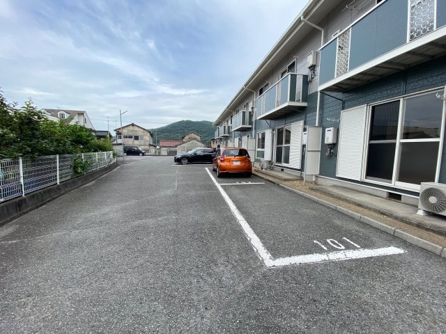 ニューシティＫ＆Ｍの駐車場