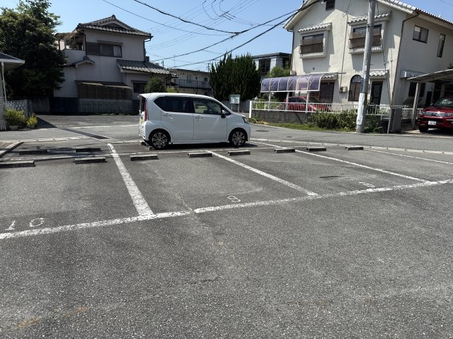 エクセル北門の駐車場