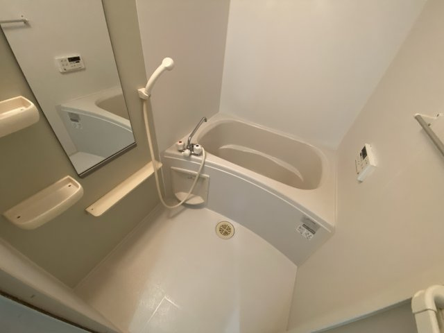 エテルネルＢの浴室