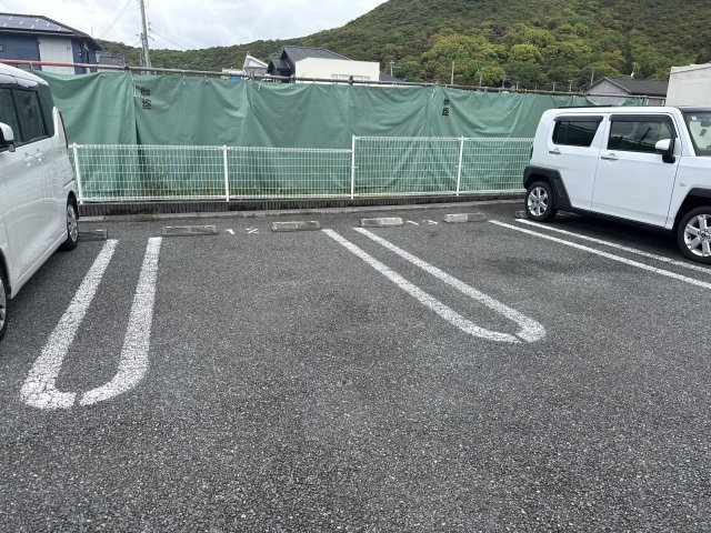 エクセラン國木Ⅱの駐車場