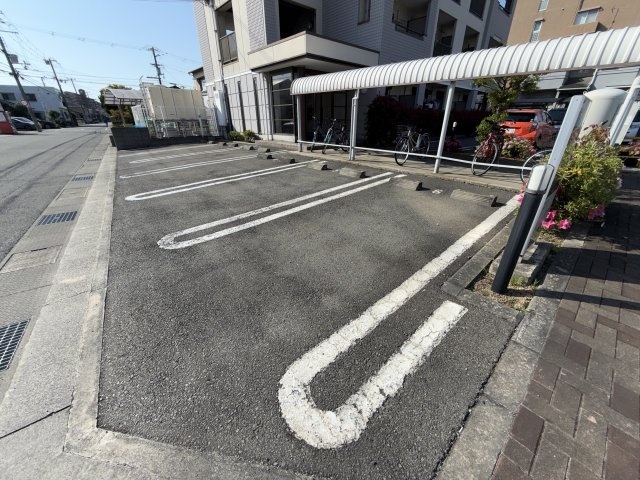ラポール・セタの駐車場