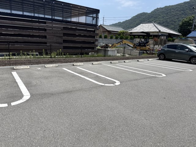 テイルウィンドの駐車場